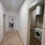 Essence Living By Adriatic Living Appartamento Durrës