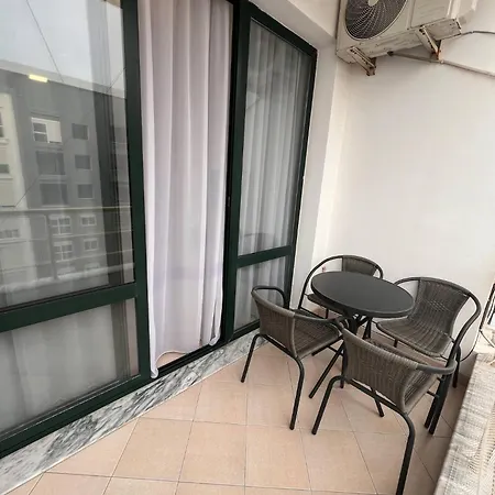 Essence Living By Adriatic Living Апартаменты Дуррес