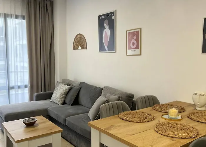 Essence Living By Adriatic Living Дуррес