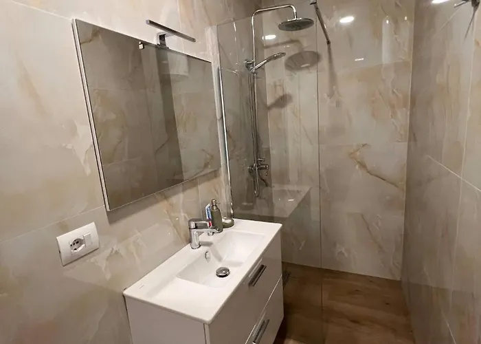 Essence Living By Adriatic Living * Дуррес